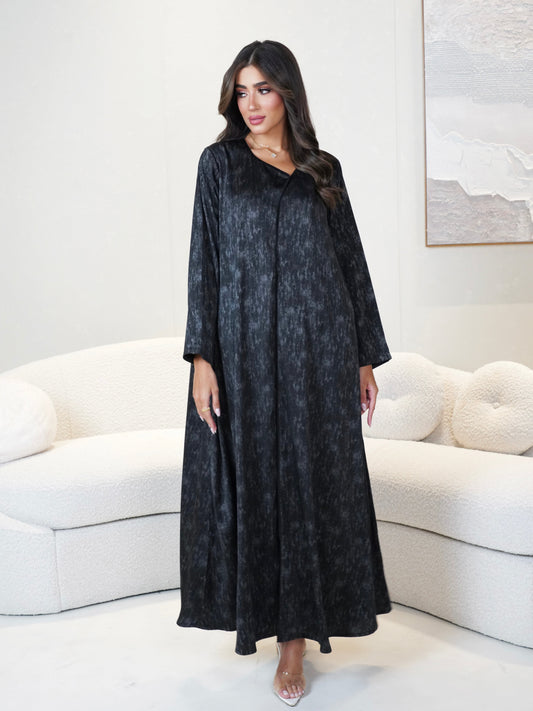 عبايات إماراتية ملونة لإطلالة مشرقة وأناقة مختلفة