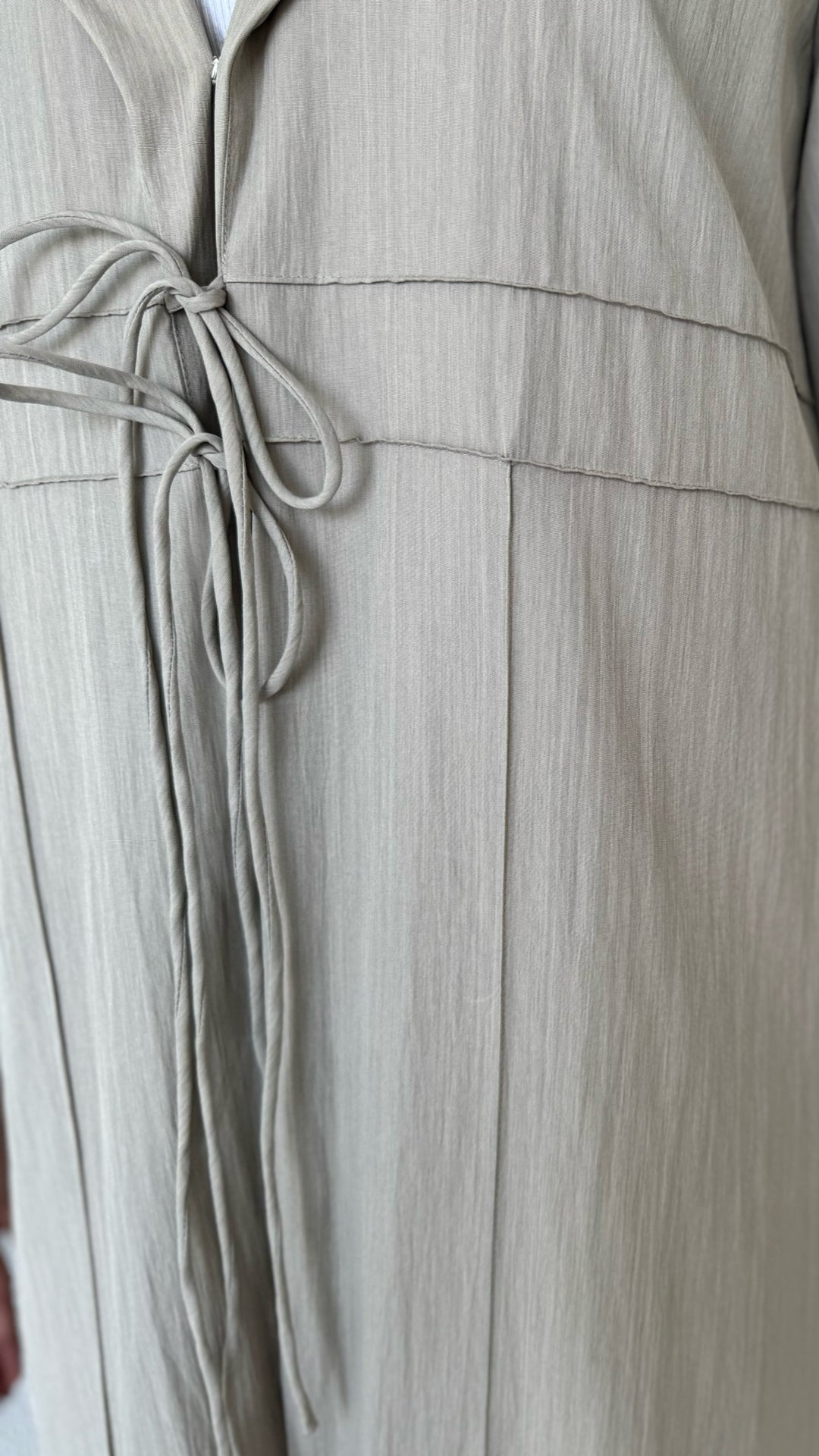 Hoor Greyish Beige Abaya