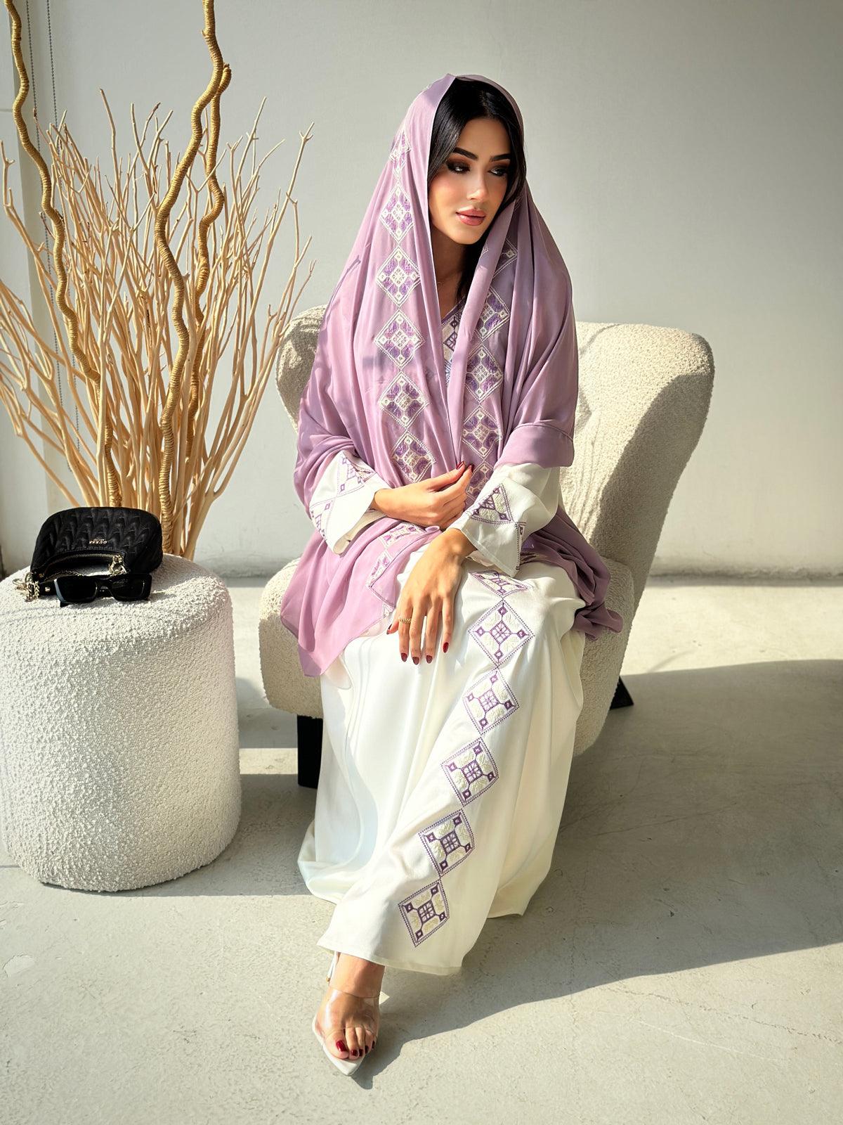 Vintage White Kaftan Abaya