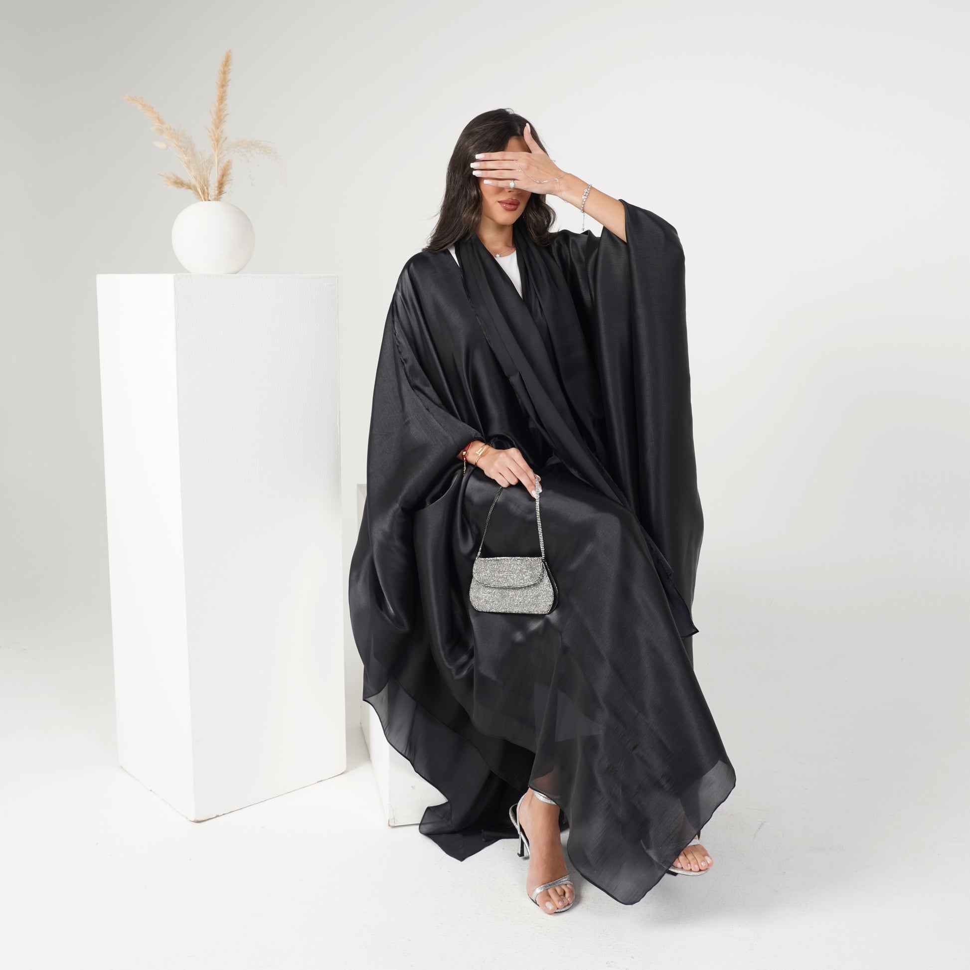 Amira Black Abaya