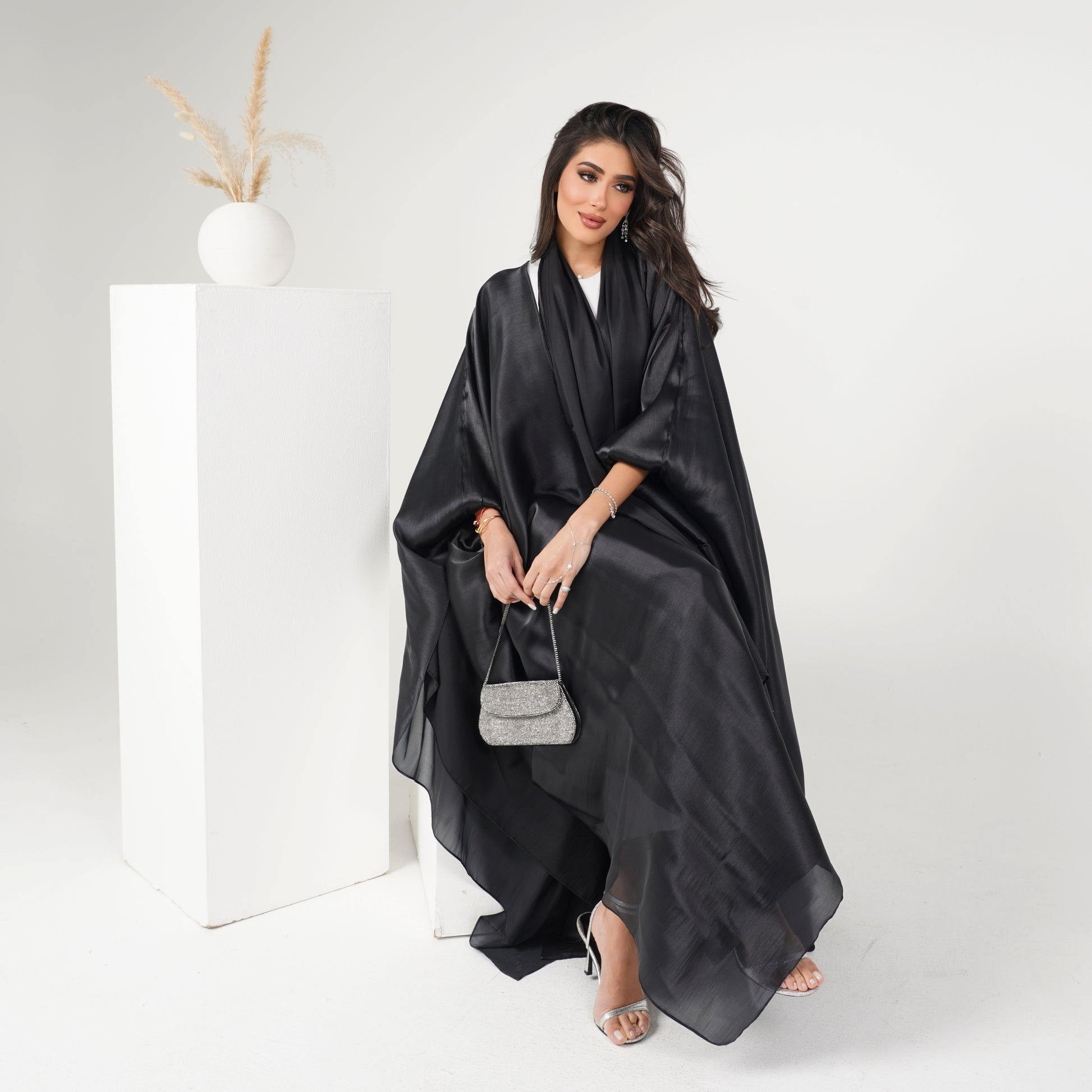 Amira Black Abaya