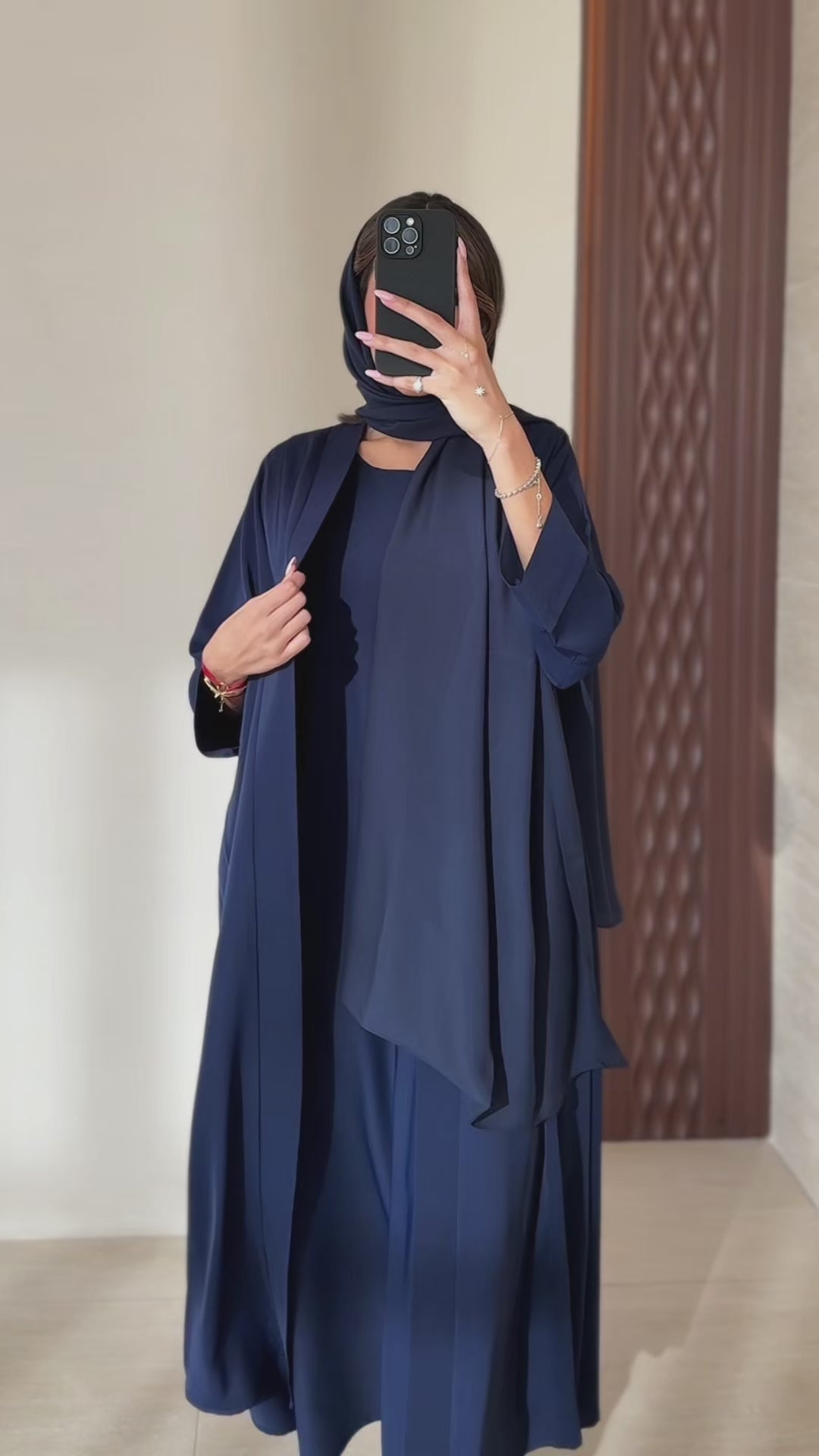 Aziza Navy Abaya