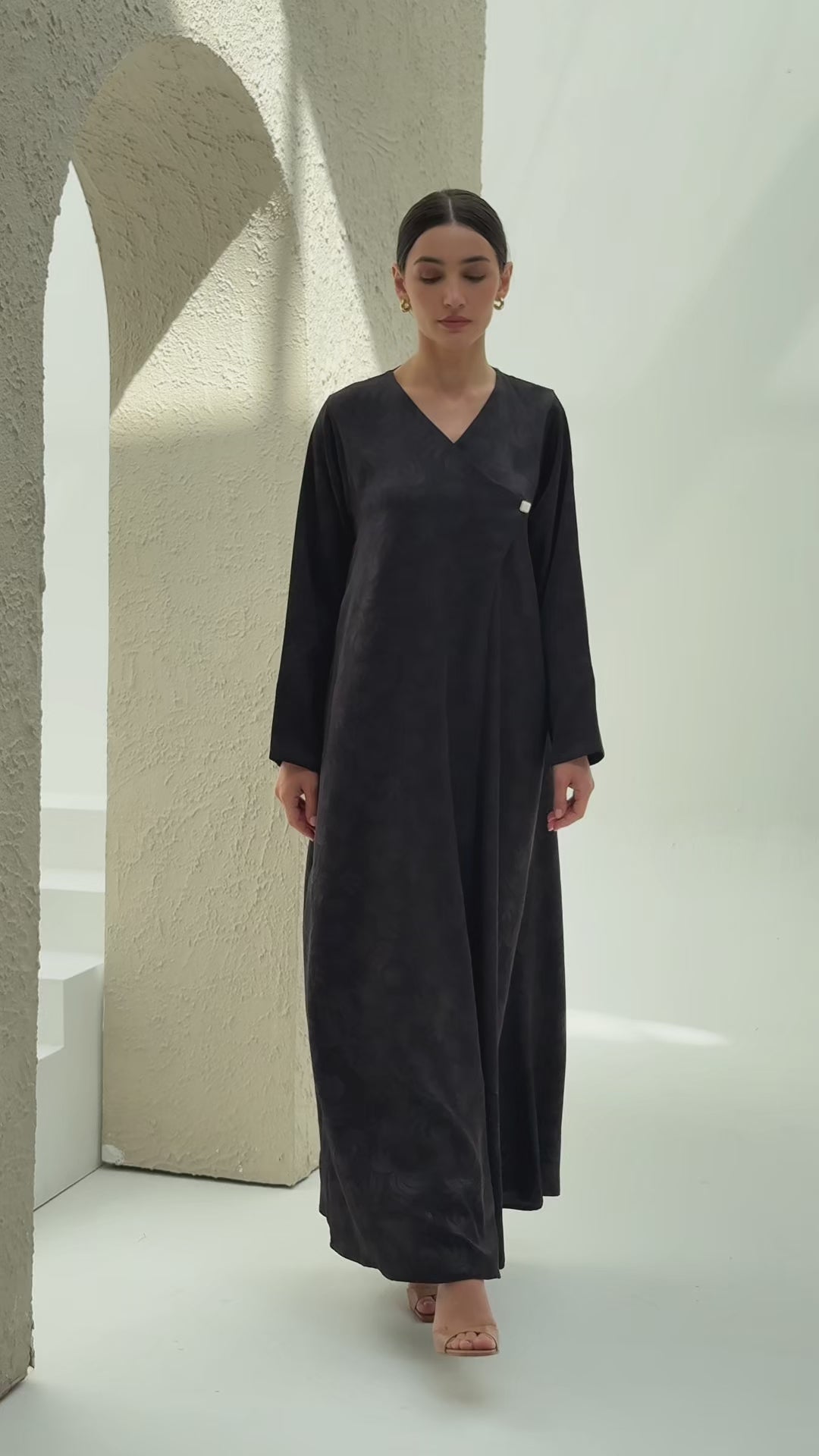 Allure Japanese Jacquard Black Abaya