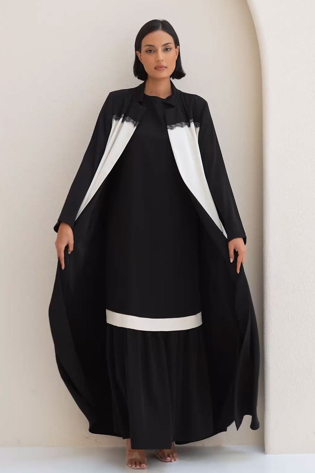 AUREN Off White Abaya