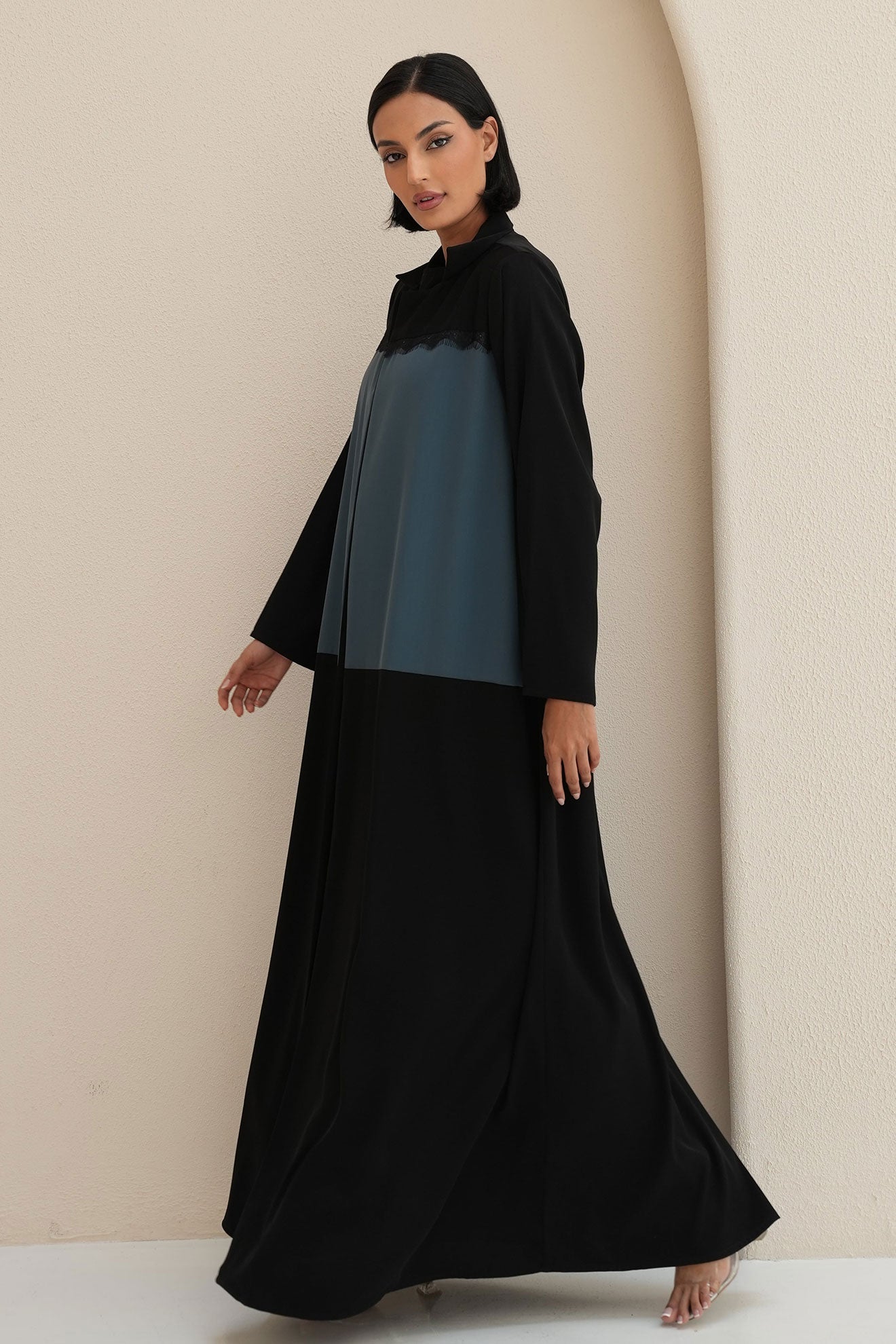 AUREN Turquoise Abaya