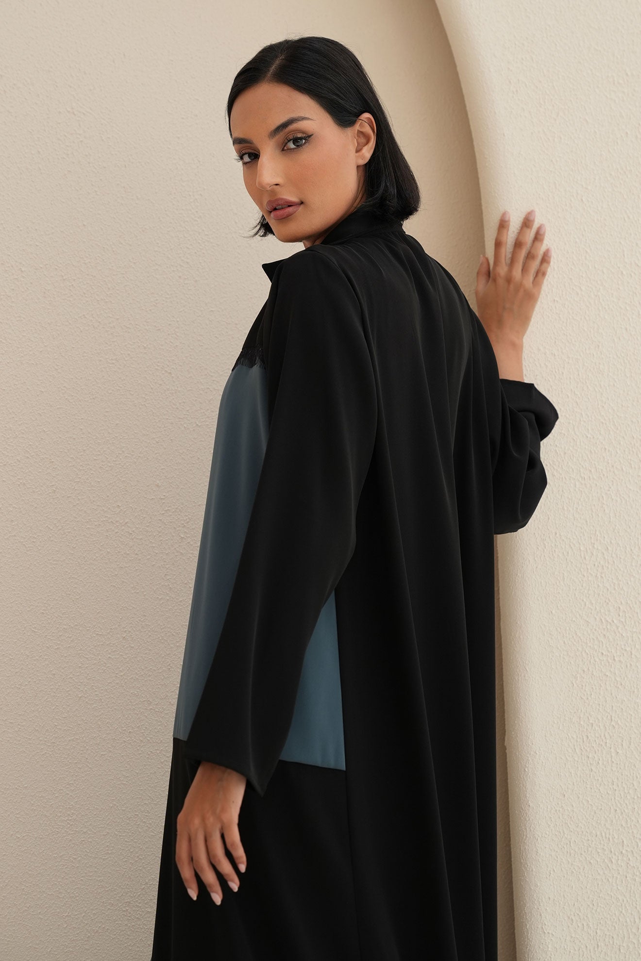 AUREN Turquoise Abaya