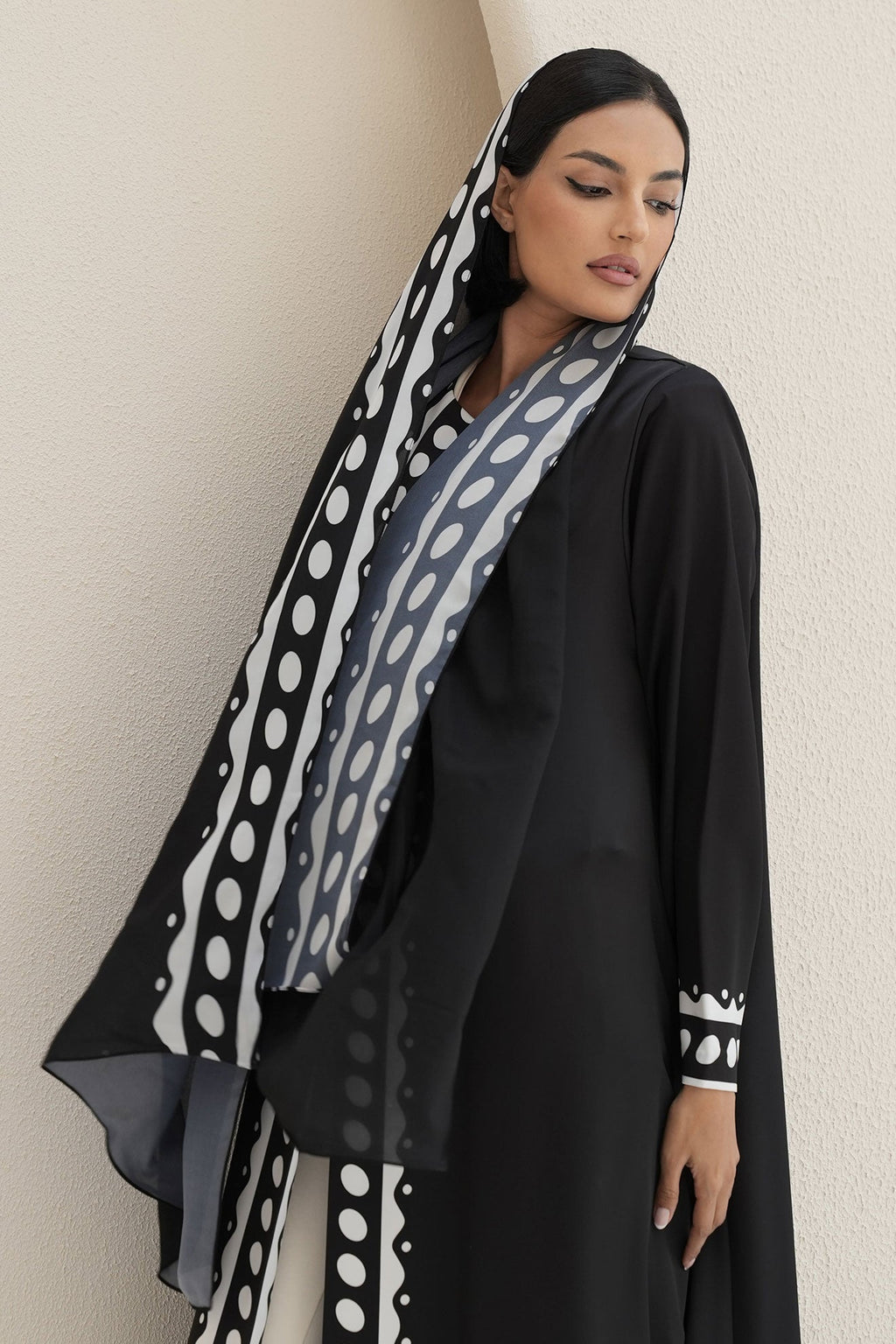 ORIELLE Black Abaya