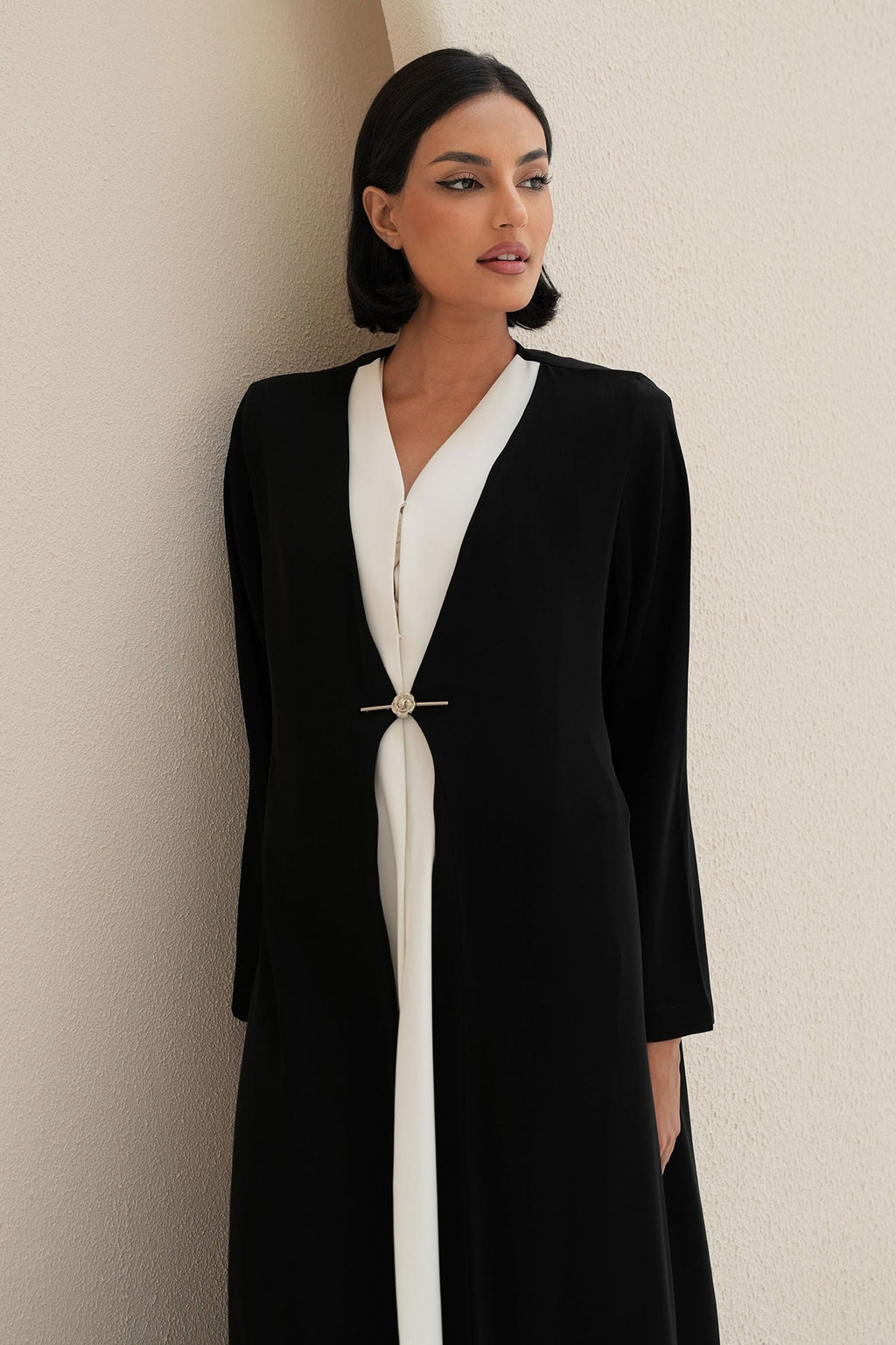 VENLY Black Abaya