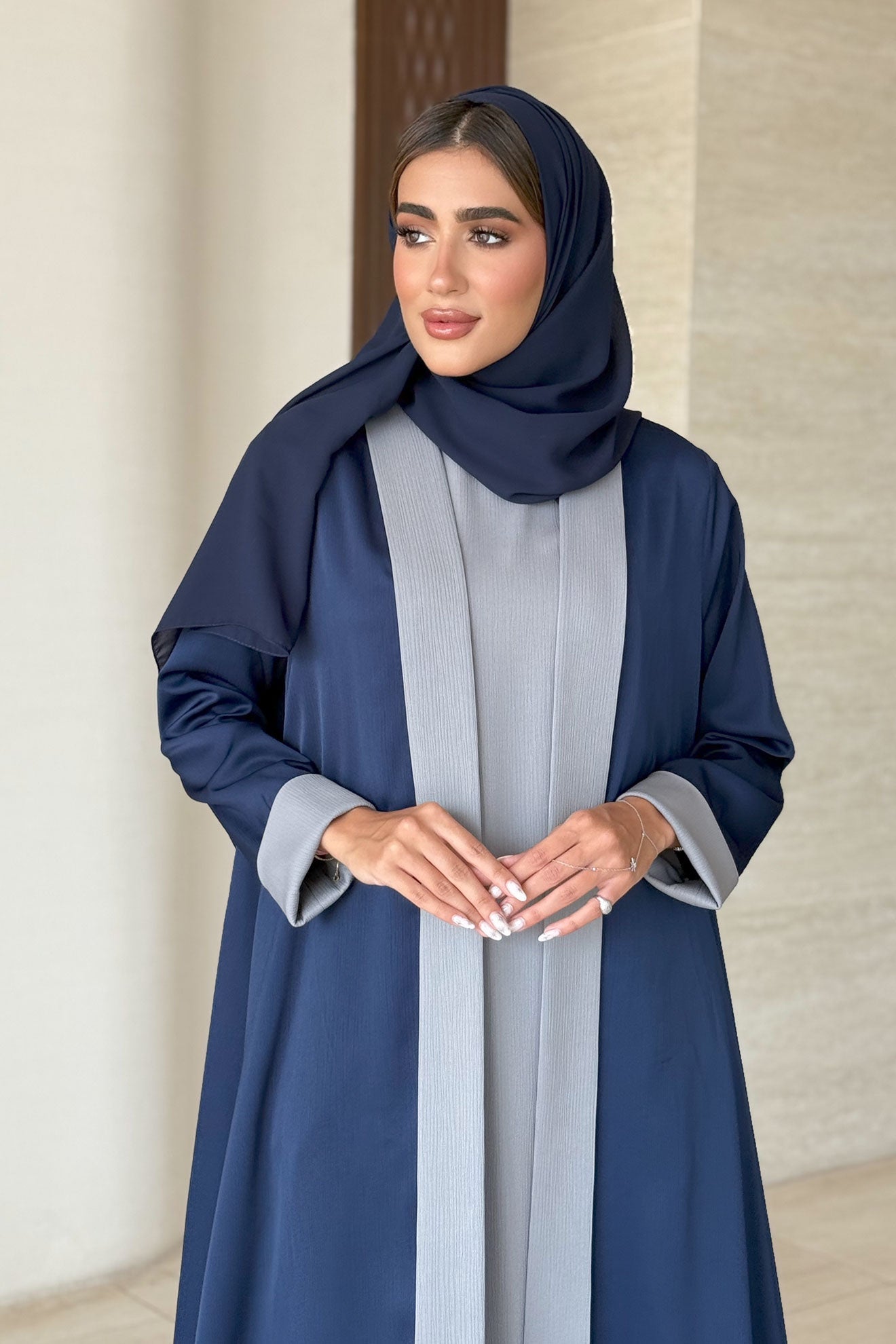 Encanto Navy Abaya