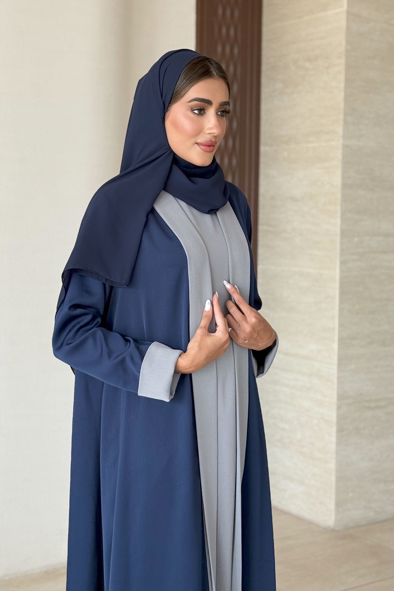 Encanto Navy Abaya