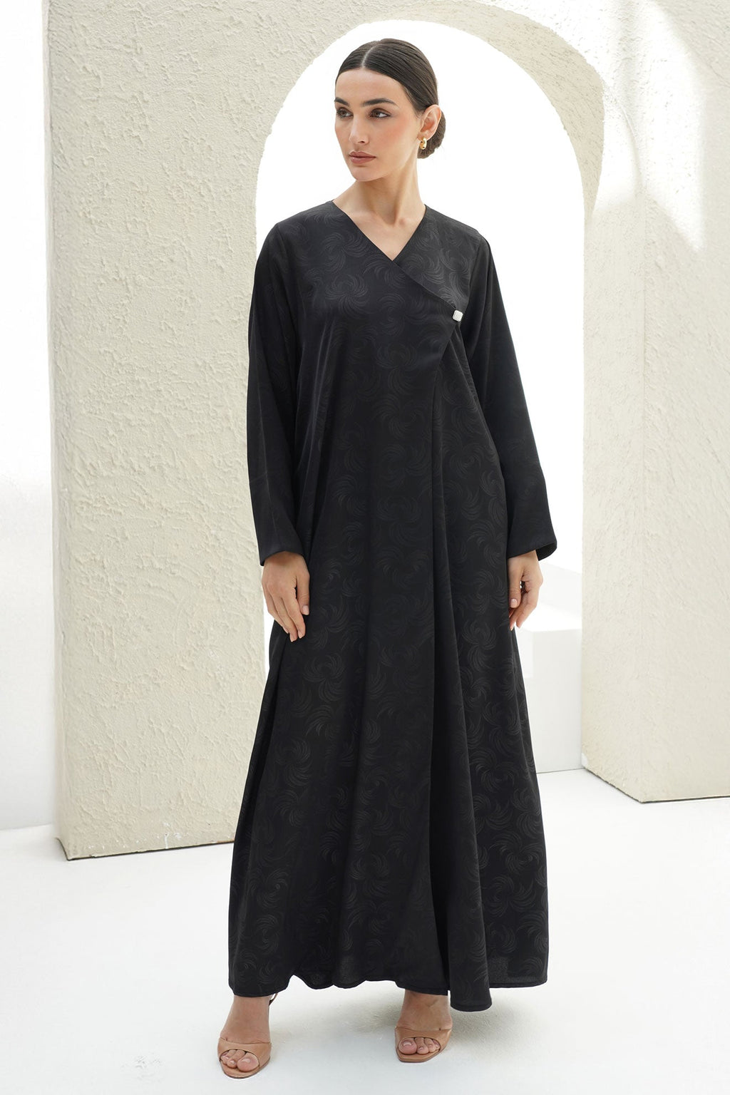 Allure Black Jacquard Japanese Abaya