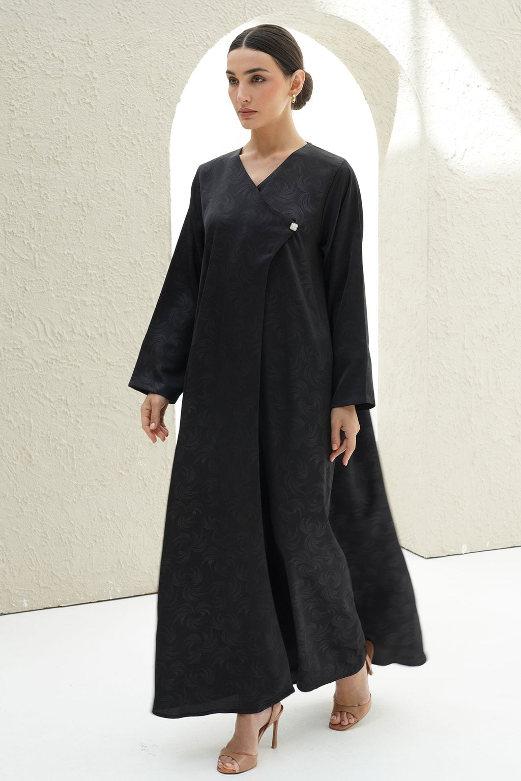 Allure Black Jacquard Japanese Abaya