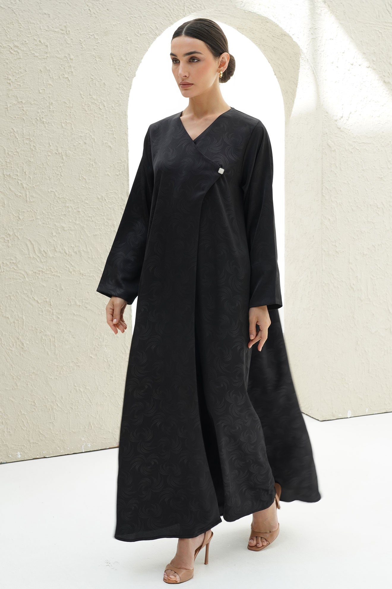 Allure Black Jacquard Japanese Abaya