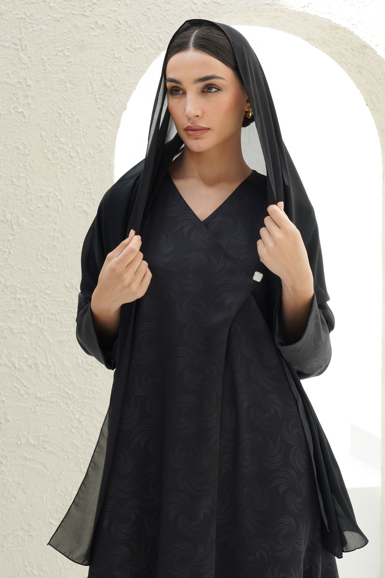 Allure Black Jacquard Japanese Abaya