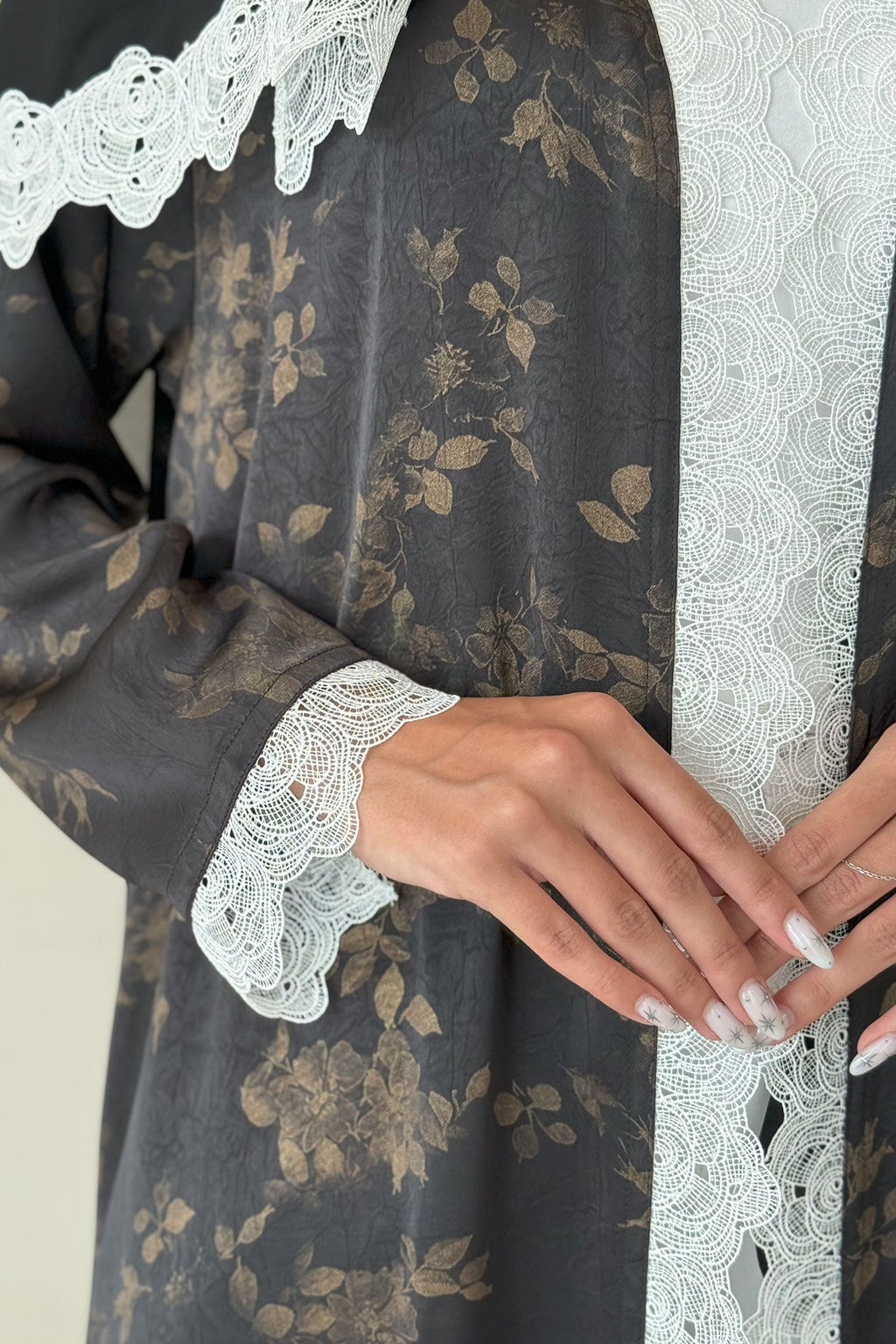 Rosa Brown Abaya