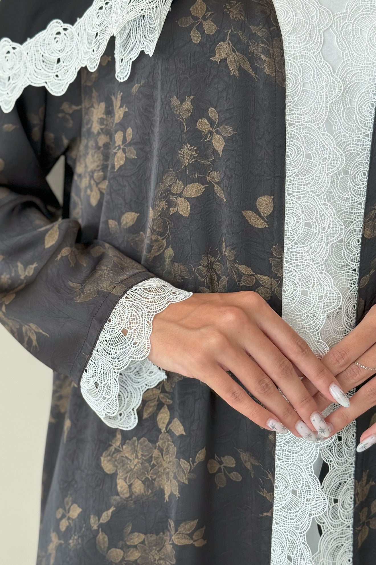 Rosa Brown Abaya