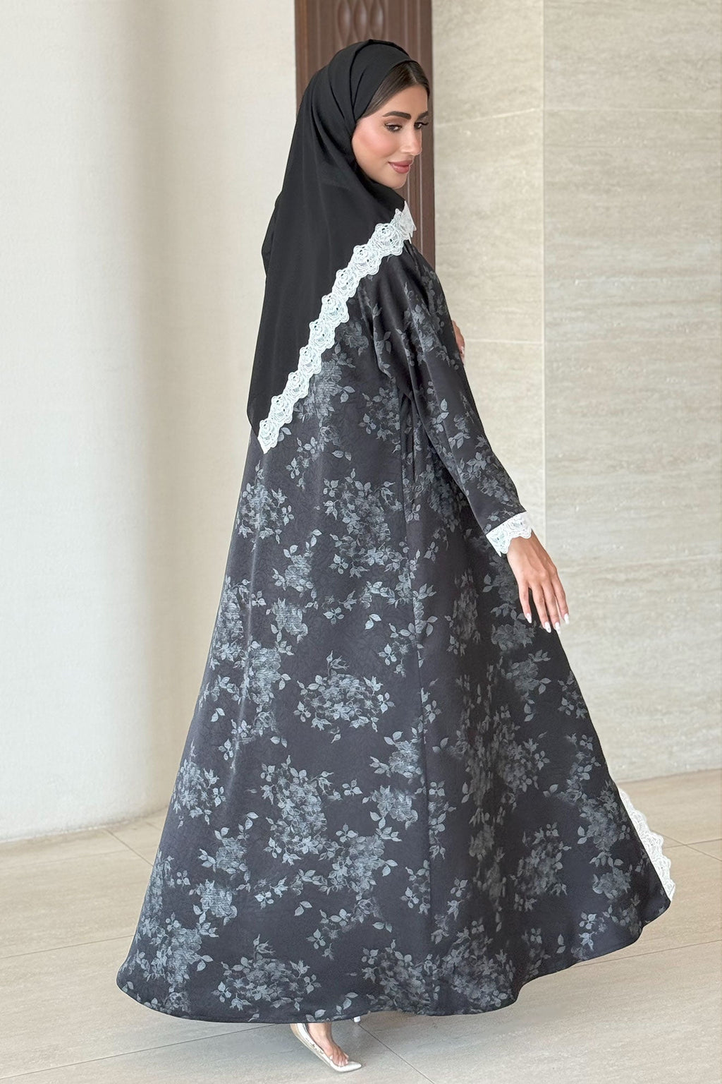 Rosa White Abaya