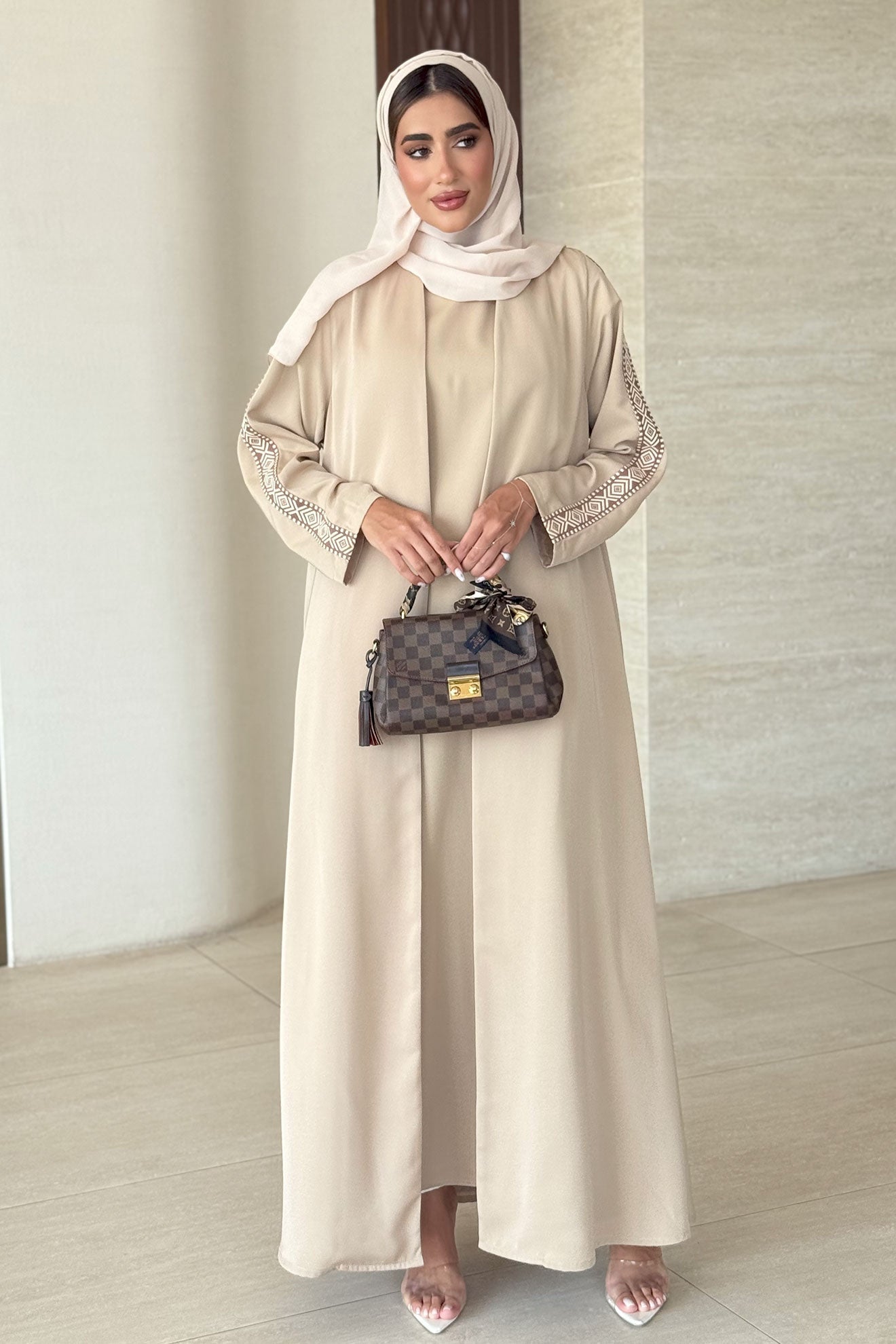 Velo Beige Abaya