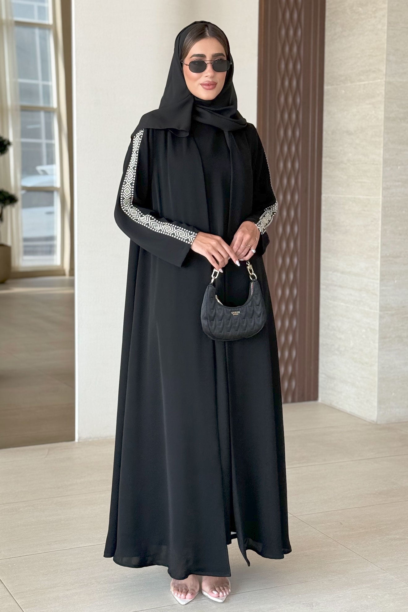 Velo Black Abaya