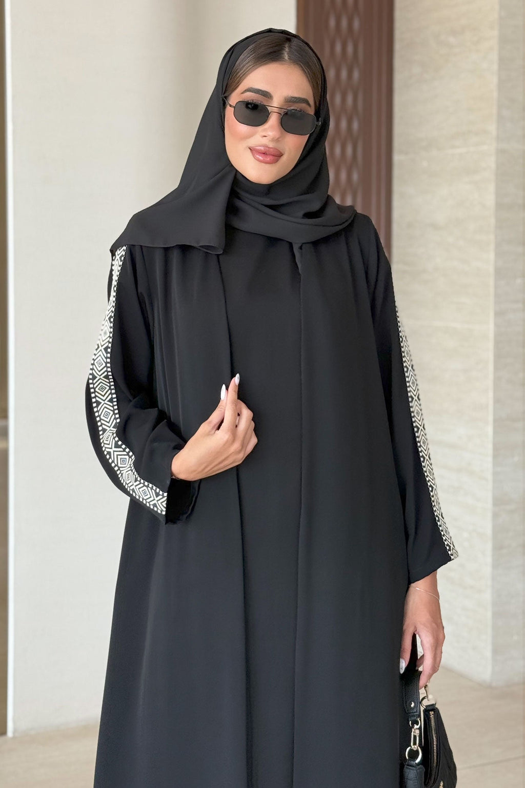 Velo Black Abaya