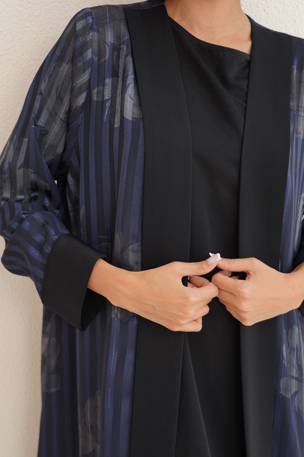 Lumea Navy Abaya
