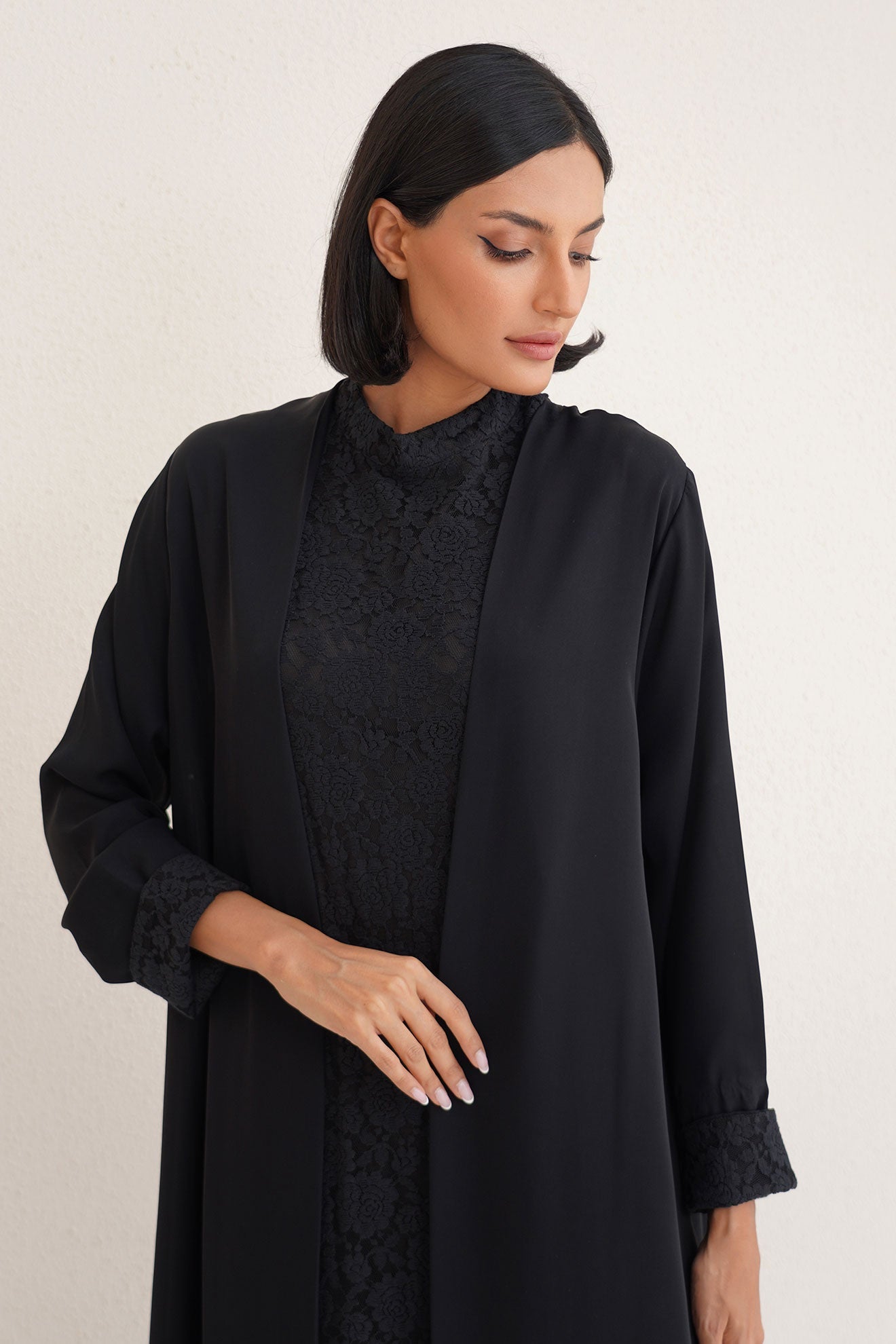 Veloura Black Abaya