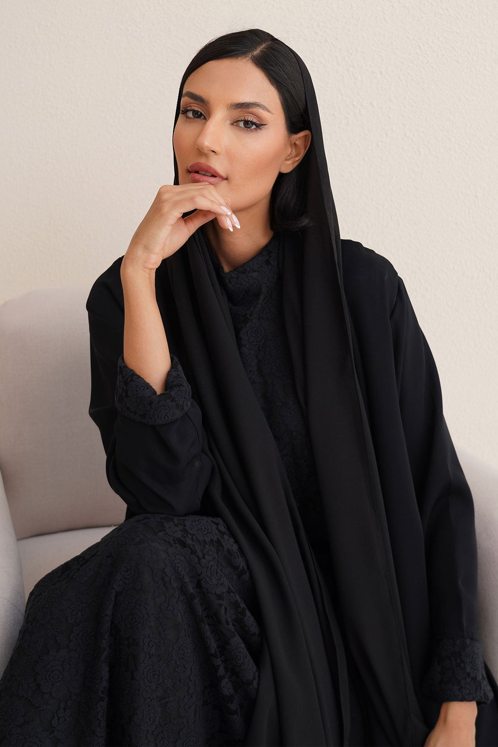 Veloura Black Abaya