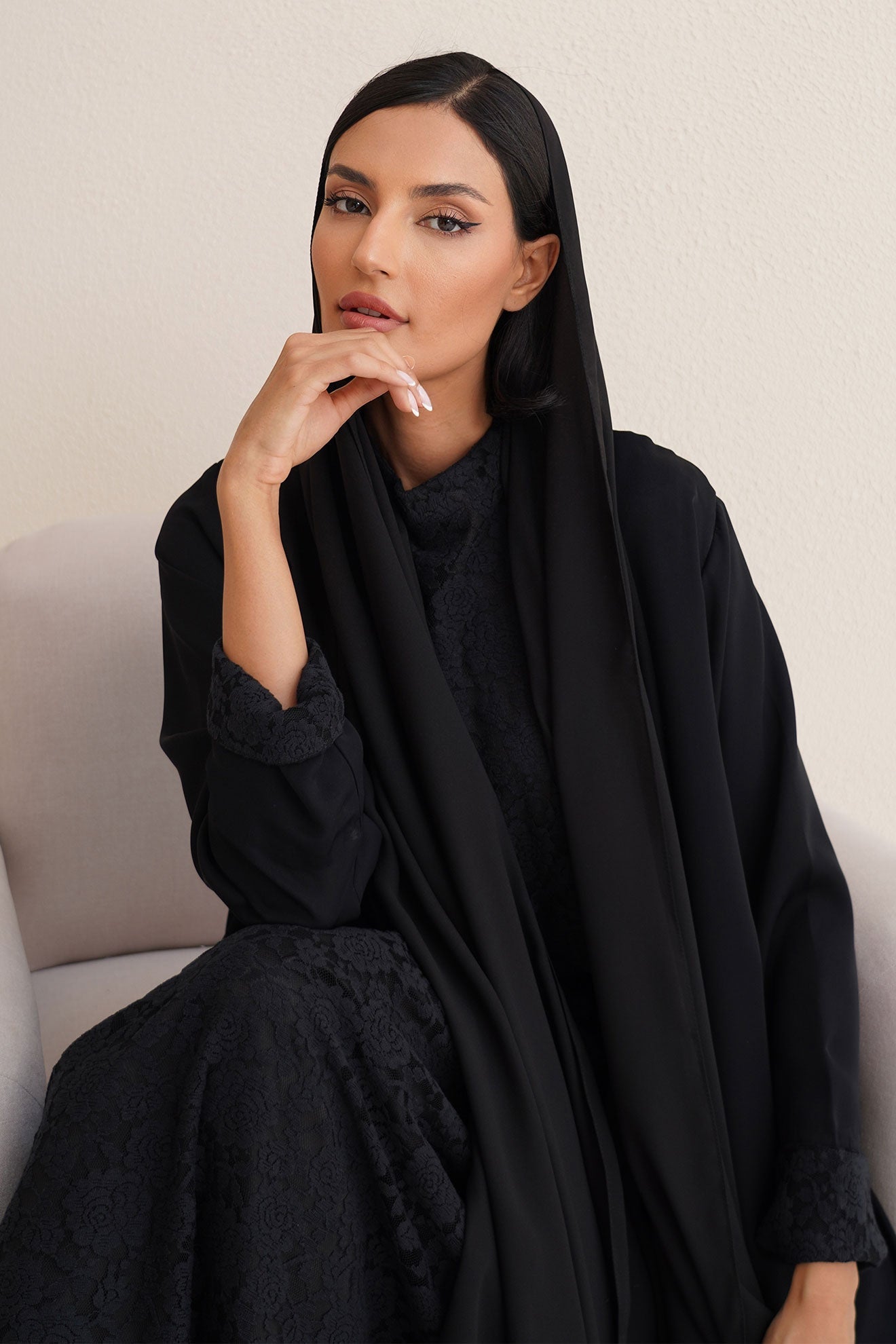 Veloura Black Abaya