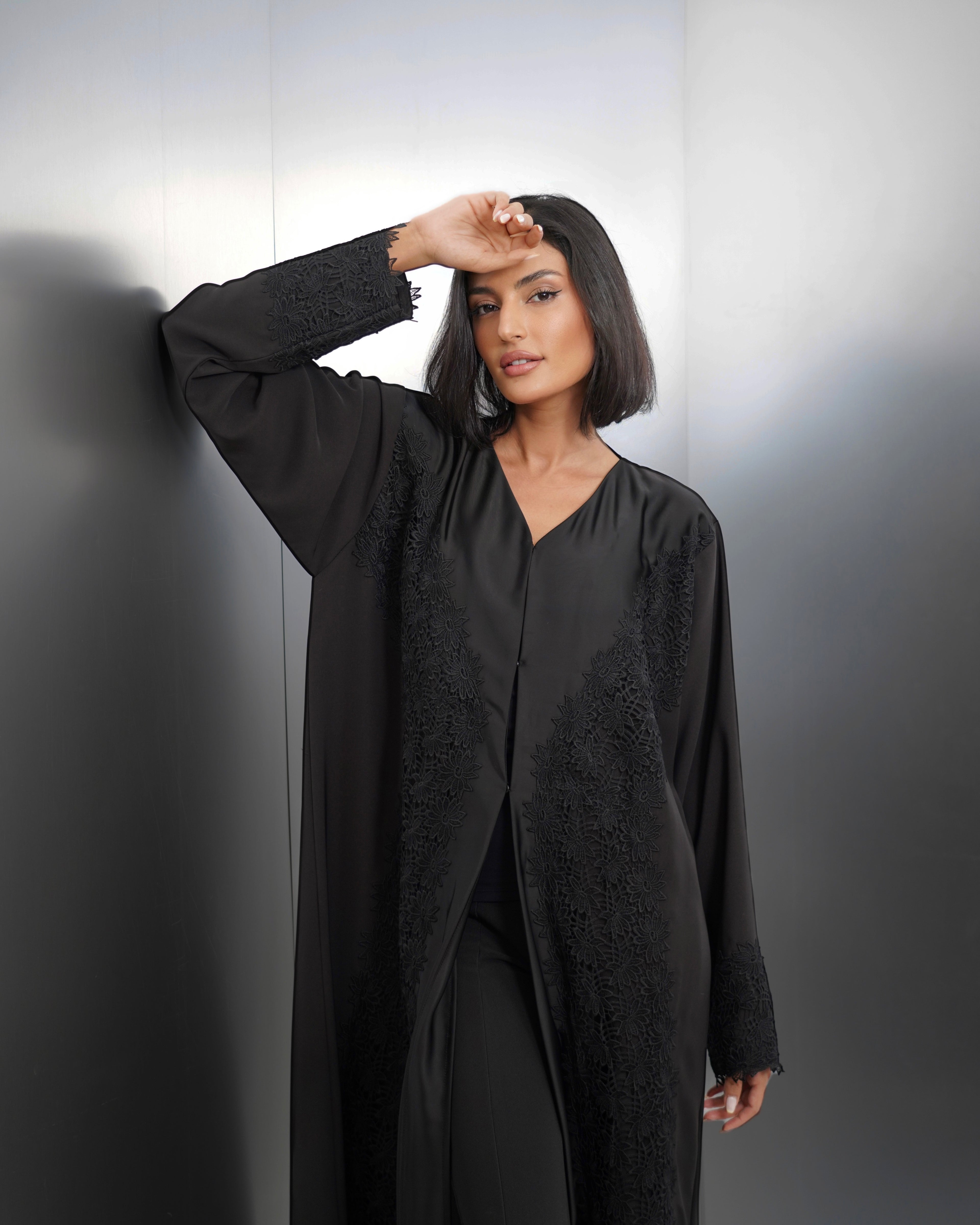 Nila-Black