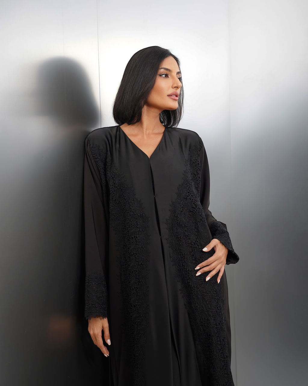 Nila-Black