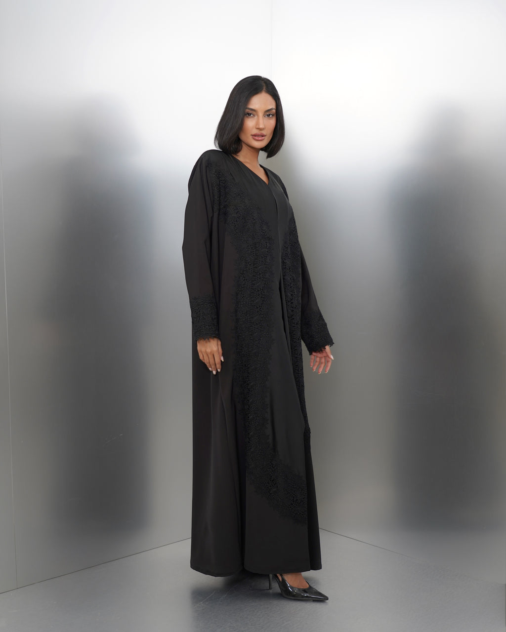 Nila-Black