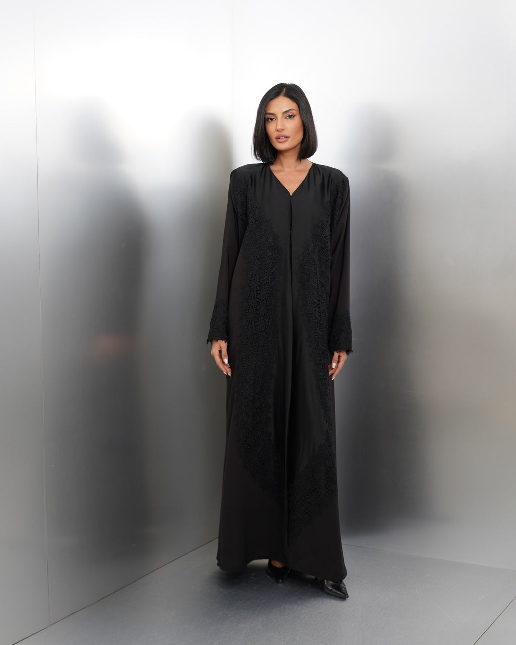Nila-Black