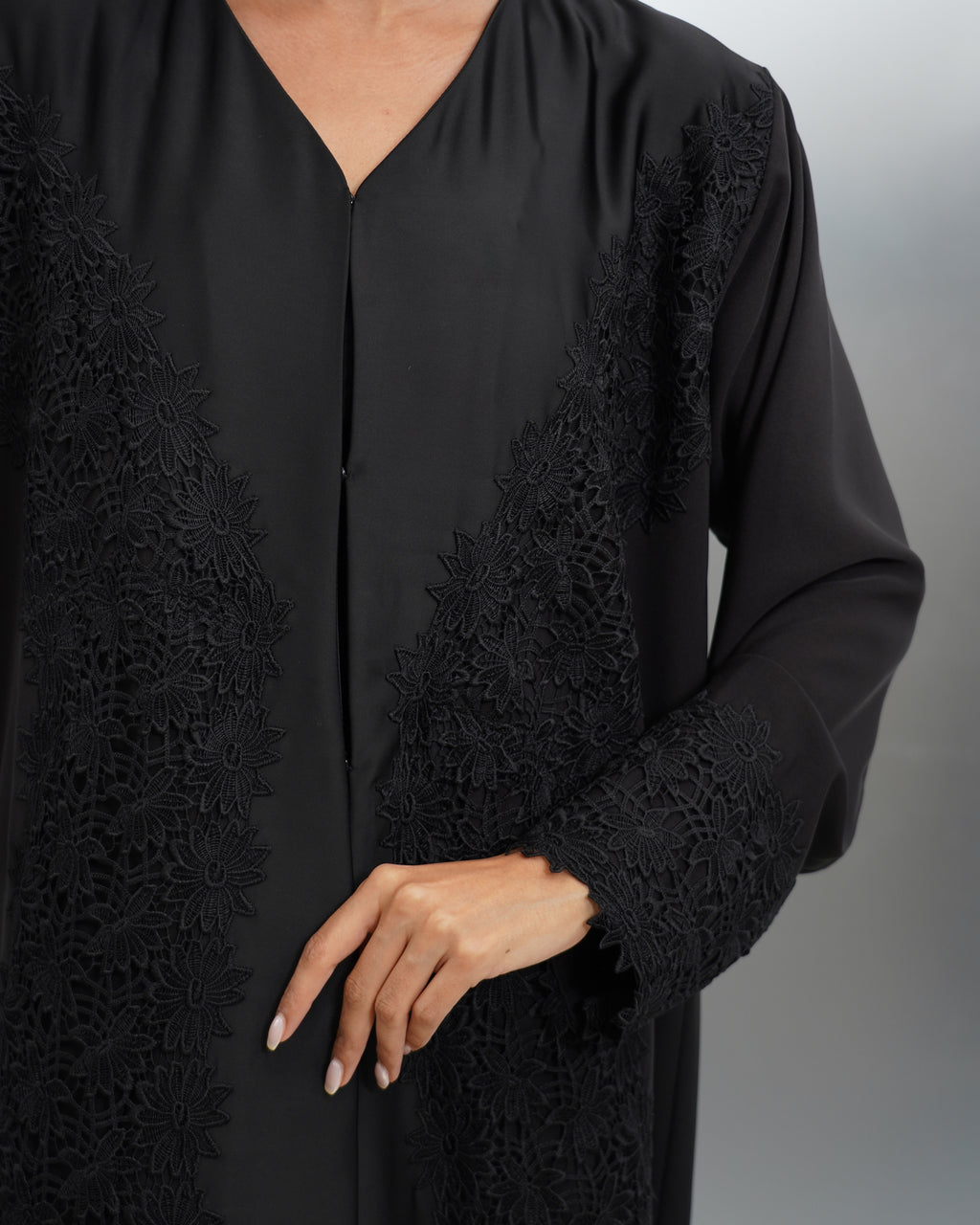 Nila-Black