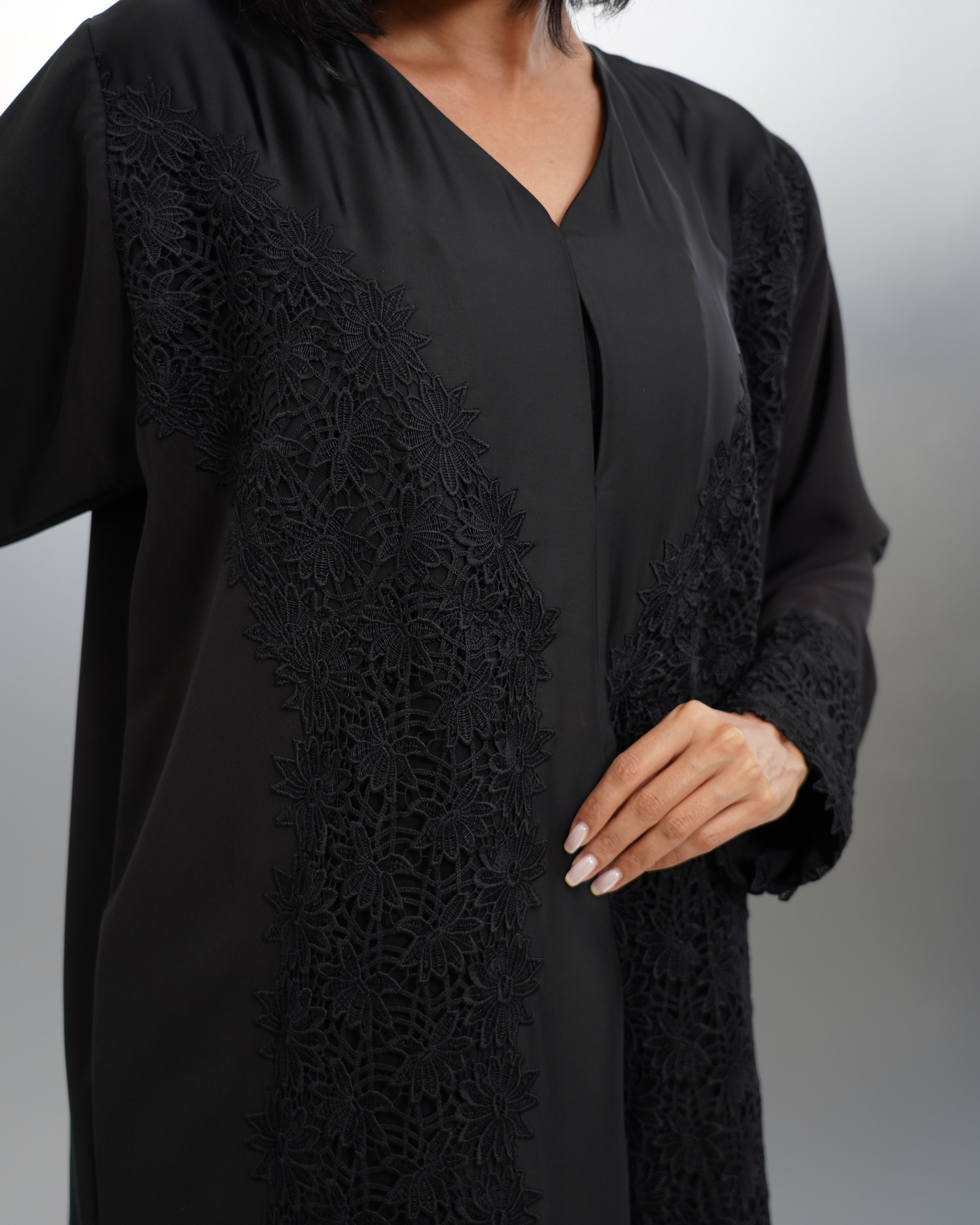 Nila-Black
