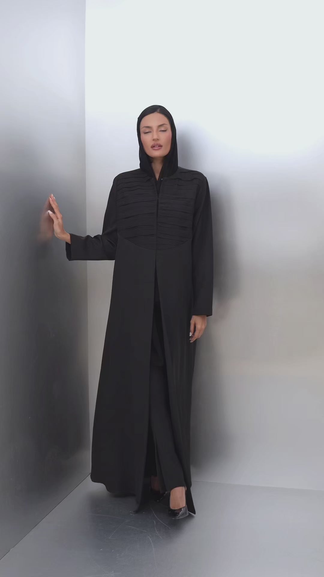 Hilla-Black